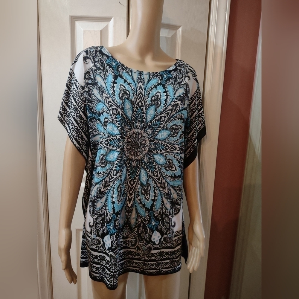 Chances R. Women's size large poncho style blouse shirt top